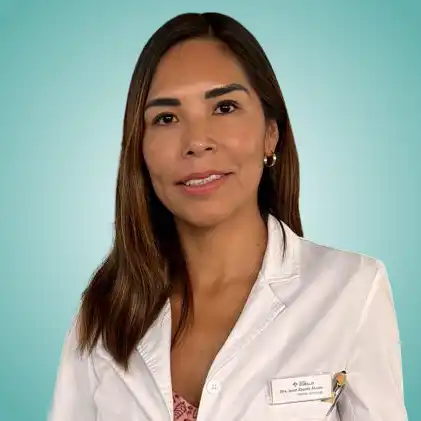 Dra. Janet Magaly Abanto Álvarez, especialista en ginecología estética y funcional en Clínica Cubillo Madrid